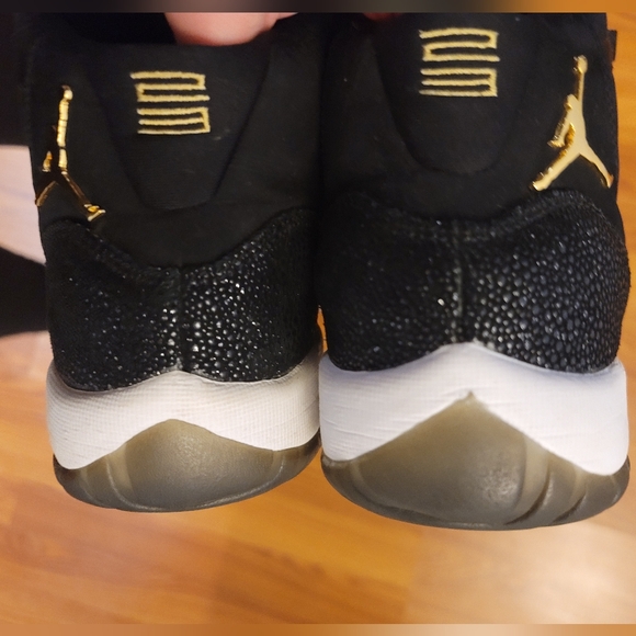 EUC Air Jordan 11 Retro Heiress Black Stingray GS 7.5 Youth No Box Black Glitter - Picture 7 of 14